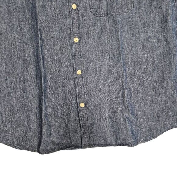 Banana Republic Men's Navy Cotton/Linen Chambray Short Sleeve Button Down Shirt - Picture 7 of 11